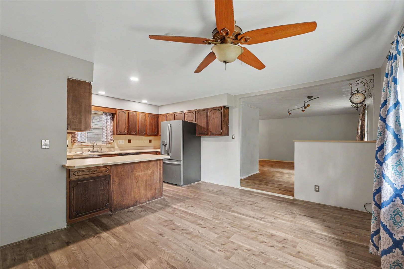 1004 Frank Drive Property Photo 12