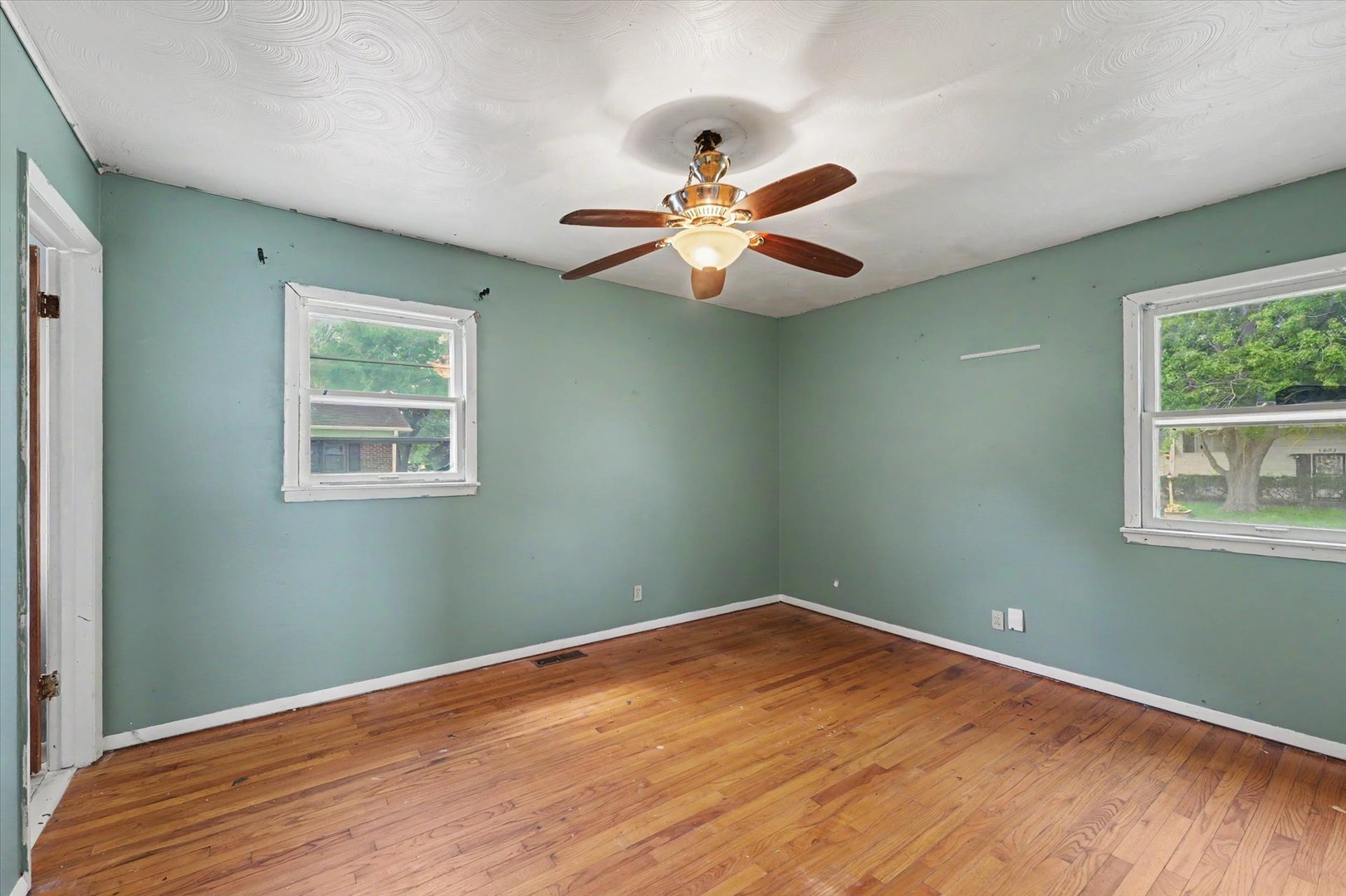 1004 Frank Drive Property Photo 17