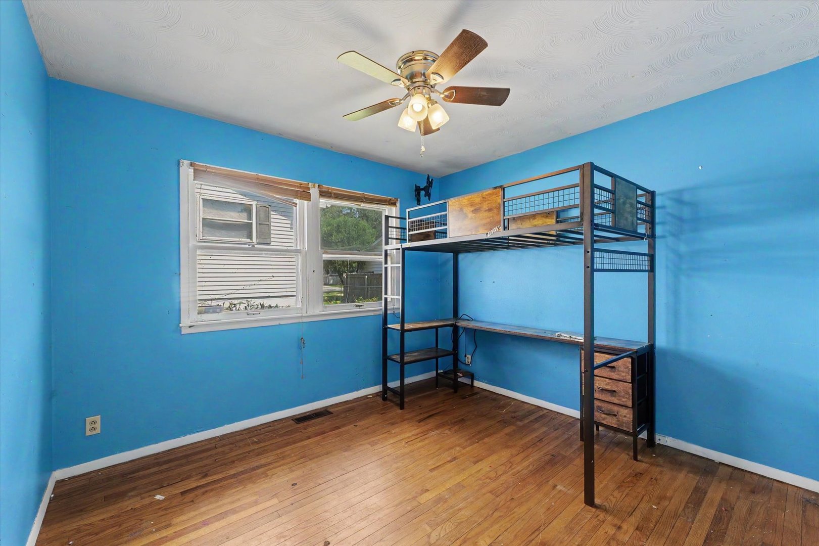 1004 Frank Drive Property Photo 22