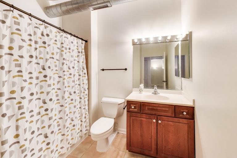 1200 W Monroe Street 607 Property Photo 22