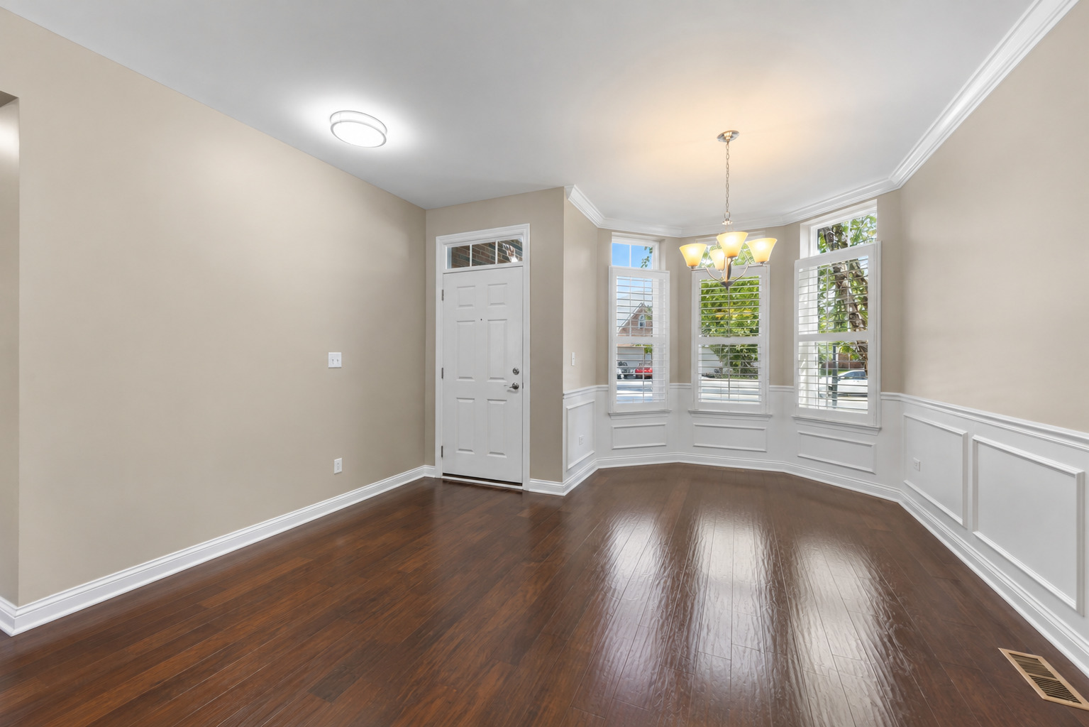 1636 Castle Lawn Court Property Photo 3