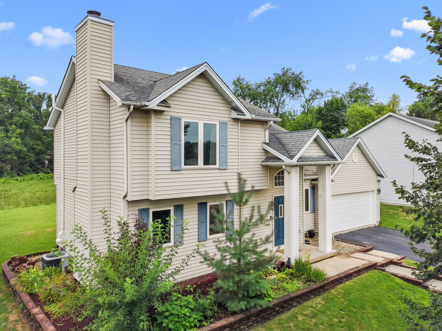 212 Galvin Parkway Property Photo 1
