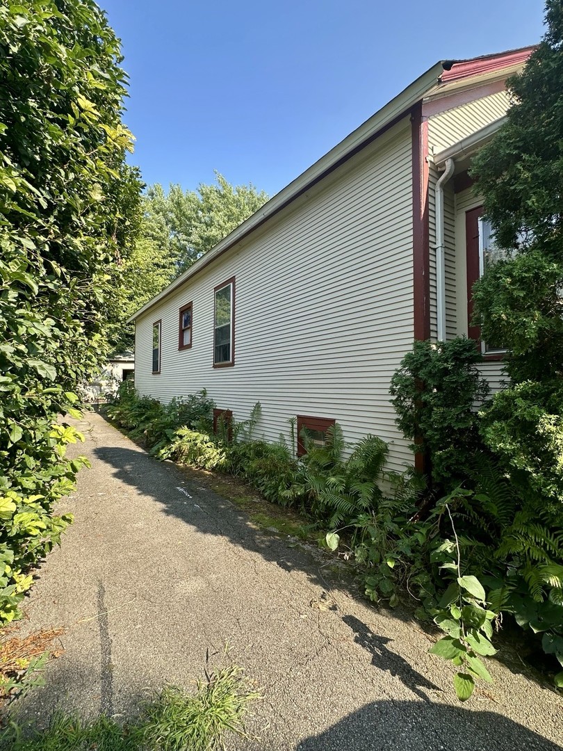 269 N Benton Street Property Photo 3