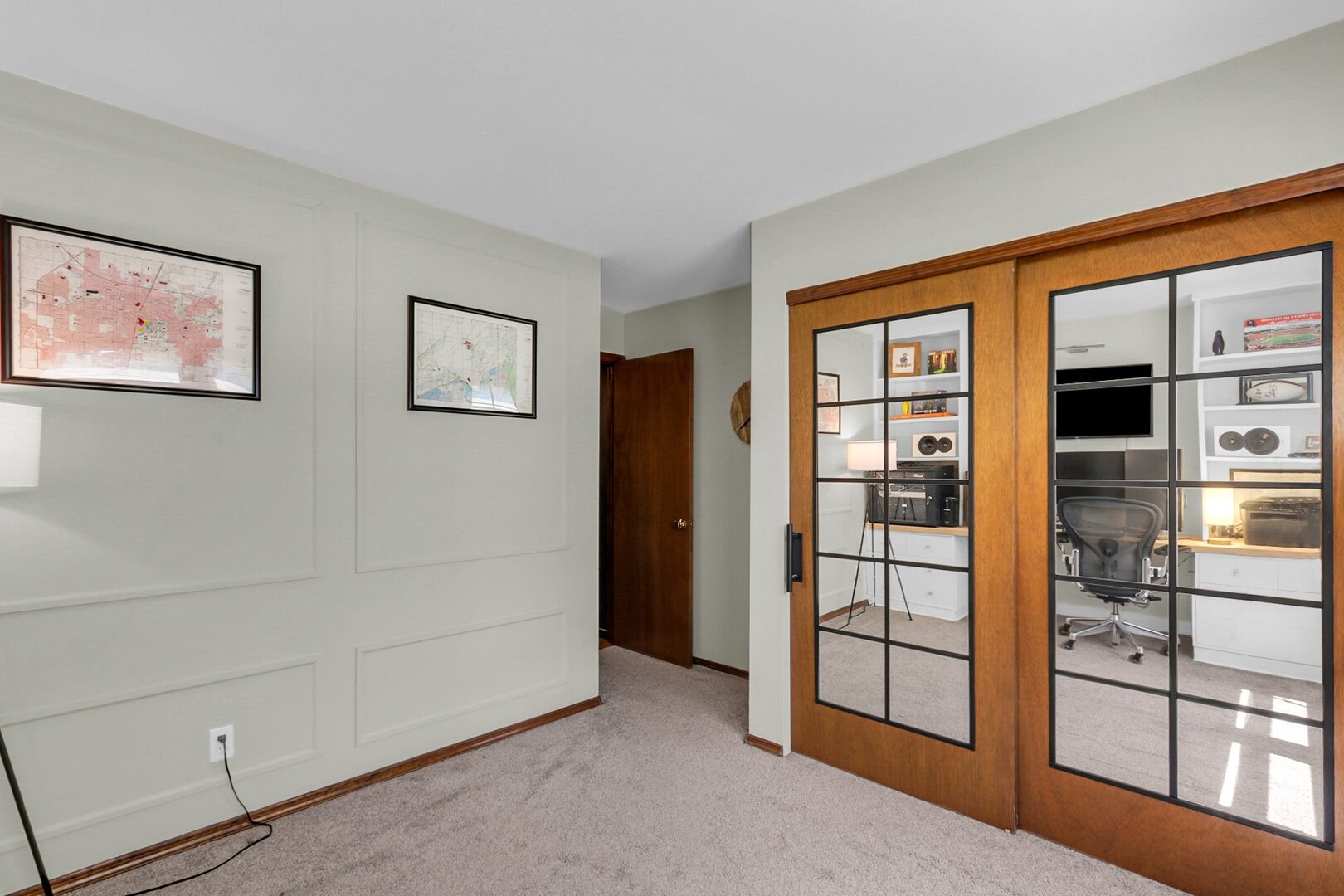 202 E Mchenry Street Property Photo 27