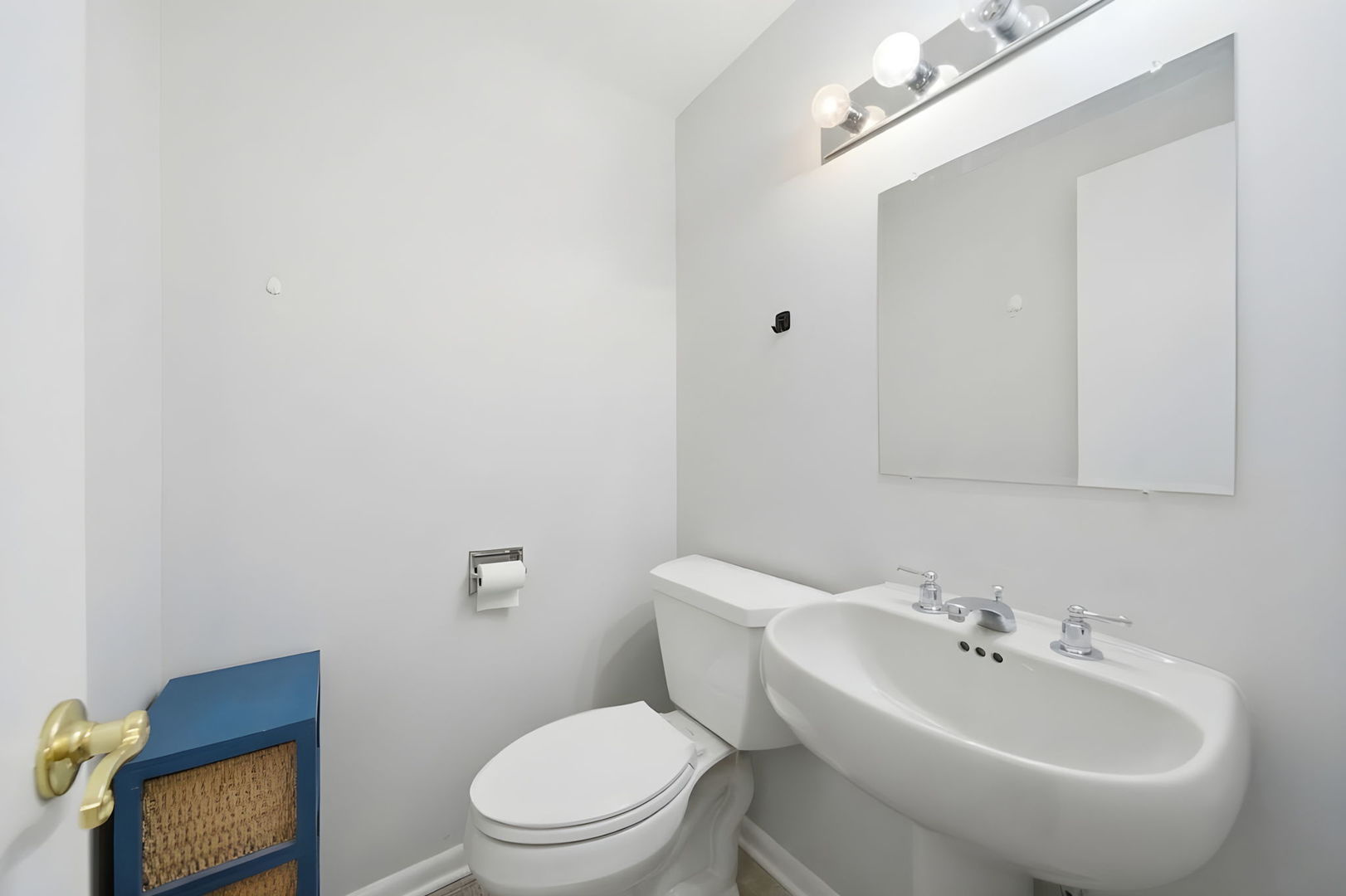 940 N Rohlwing Road 201a Property Photo 9
