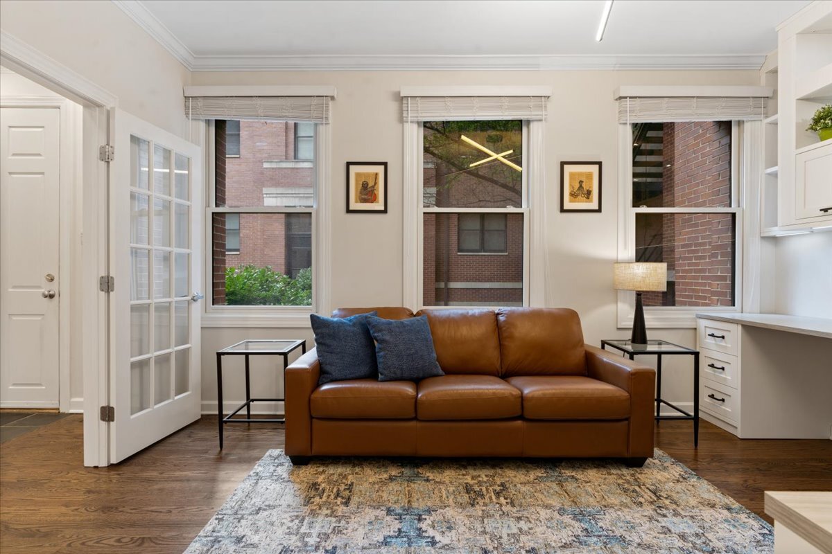2036 W Lemoyne Street D Property Photo 6