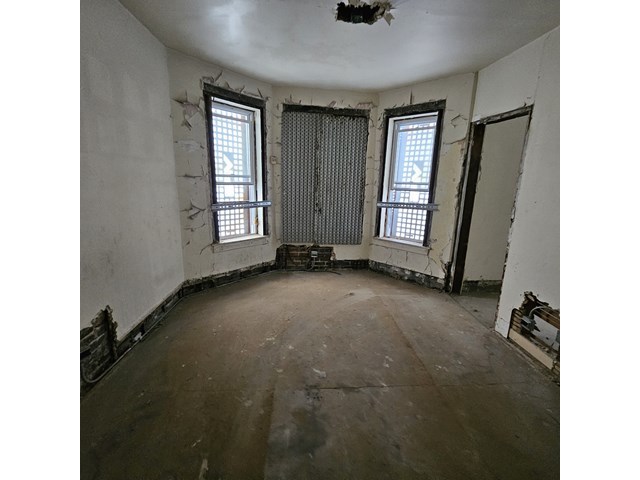 925 S Springfield Avenue Property Photo 8