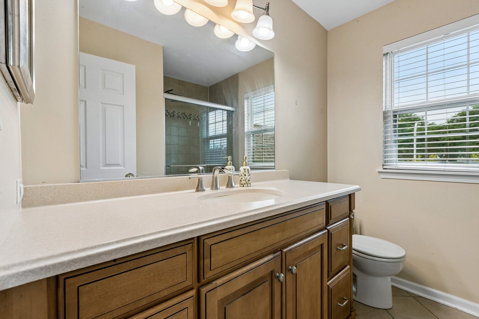 1092 N Camden Lane Property Photo 22