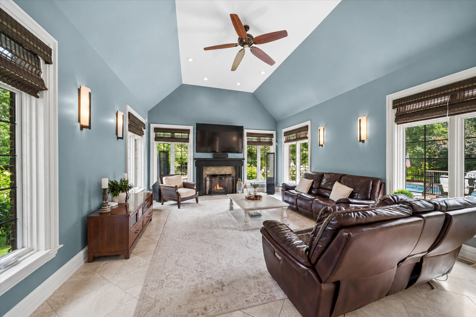 107 Forest Edge Drive Property Photo 13