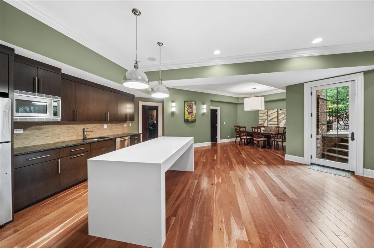 107 Forest Edge Drive Property Photo 44