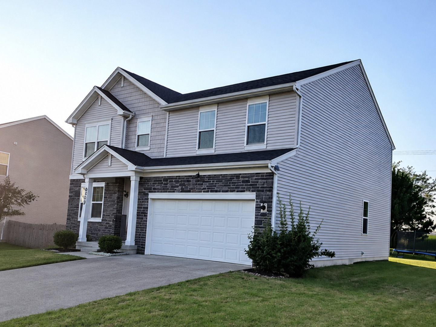 8509 Rosehall Drive Property Photo 3