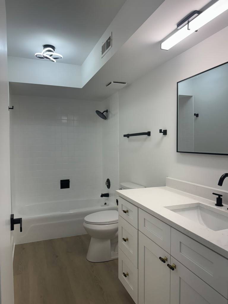 120 S Spruce Avenue 407 Property Photo 15