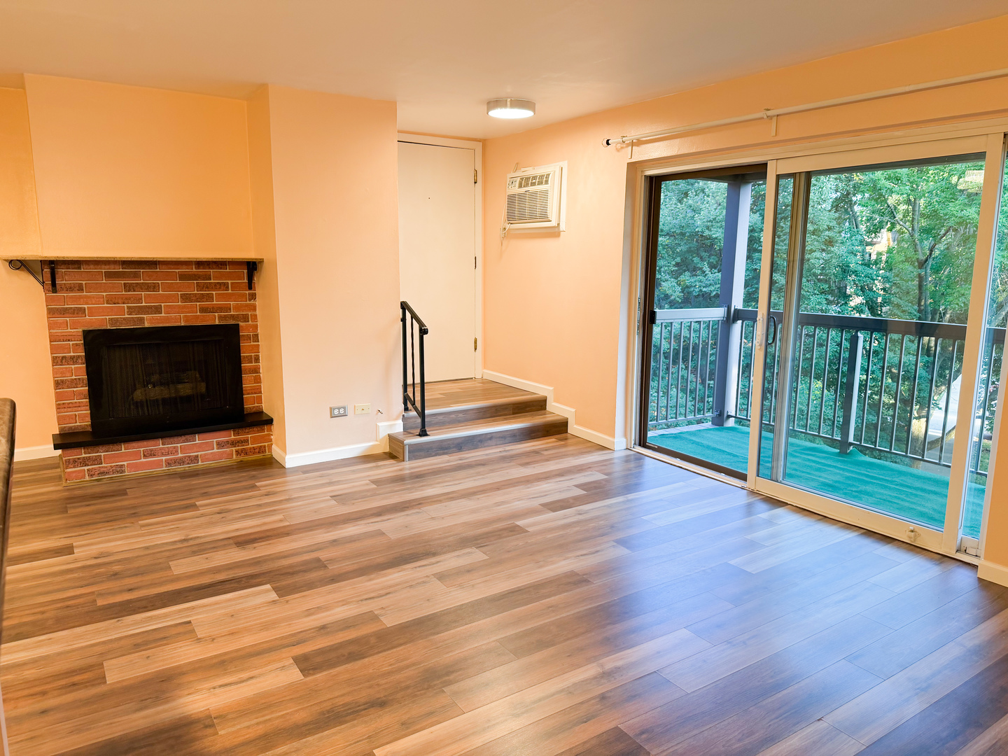 753 S Dwyer Avenue E Property Photo 3