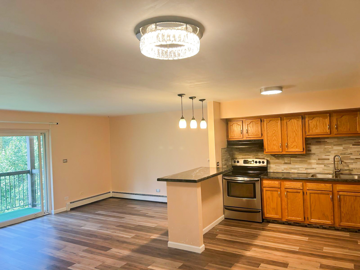 753 S Dwyer Avenue E Property Photo 5