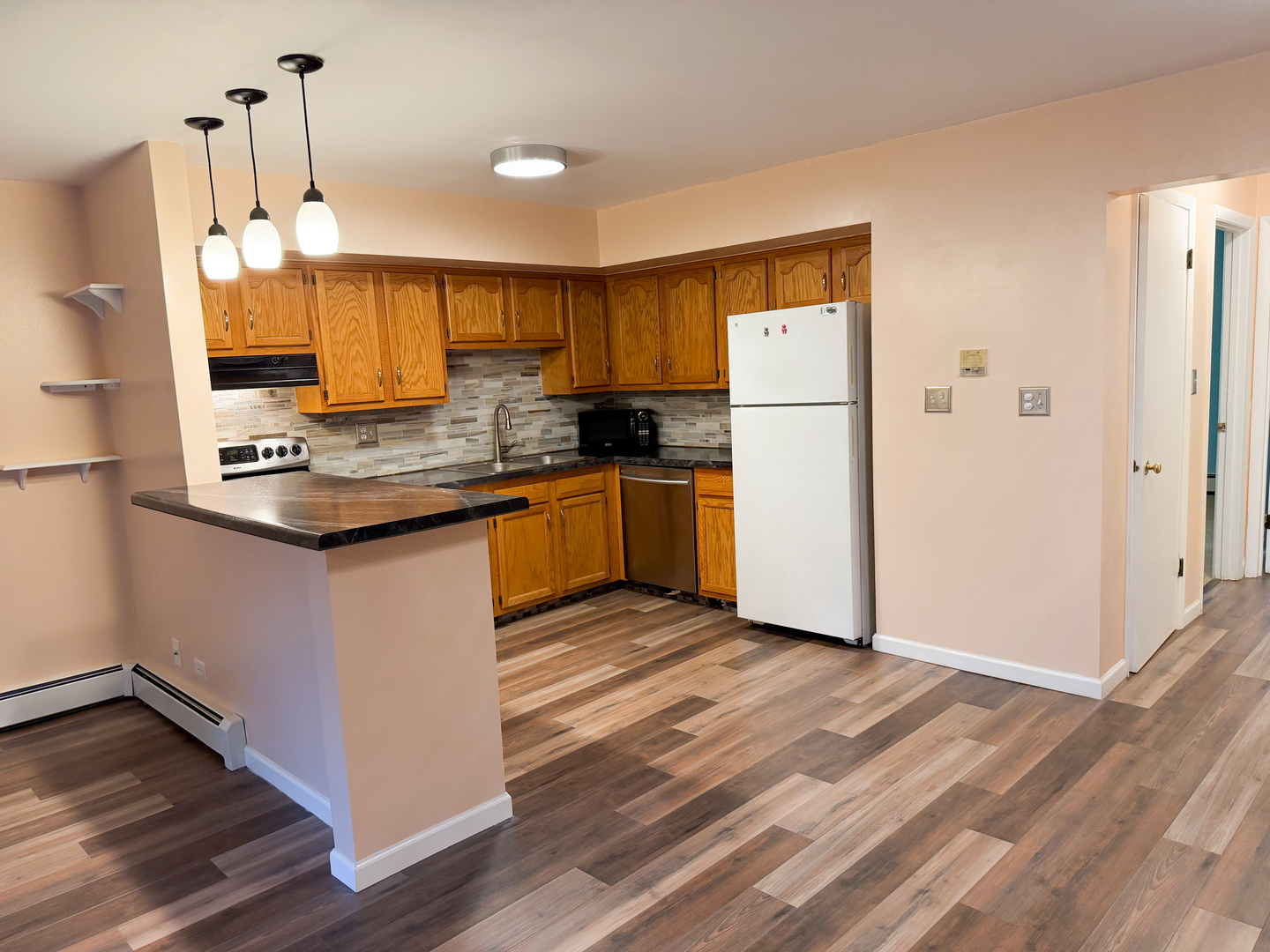 753 S Dwyer Avenue E Property Photo 6