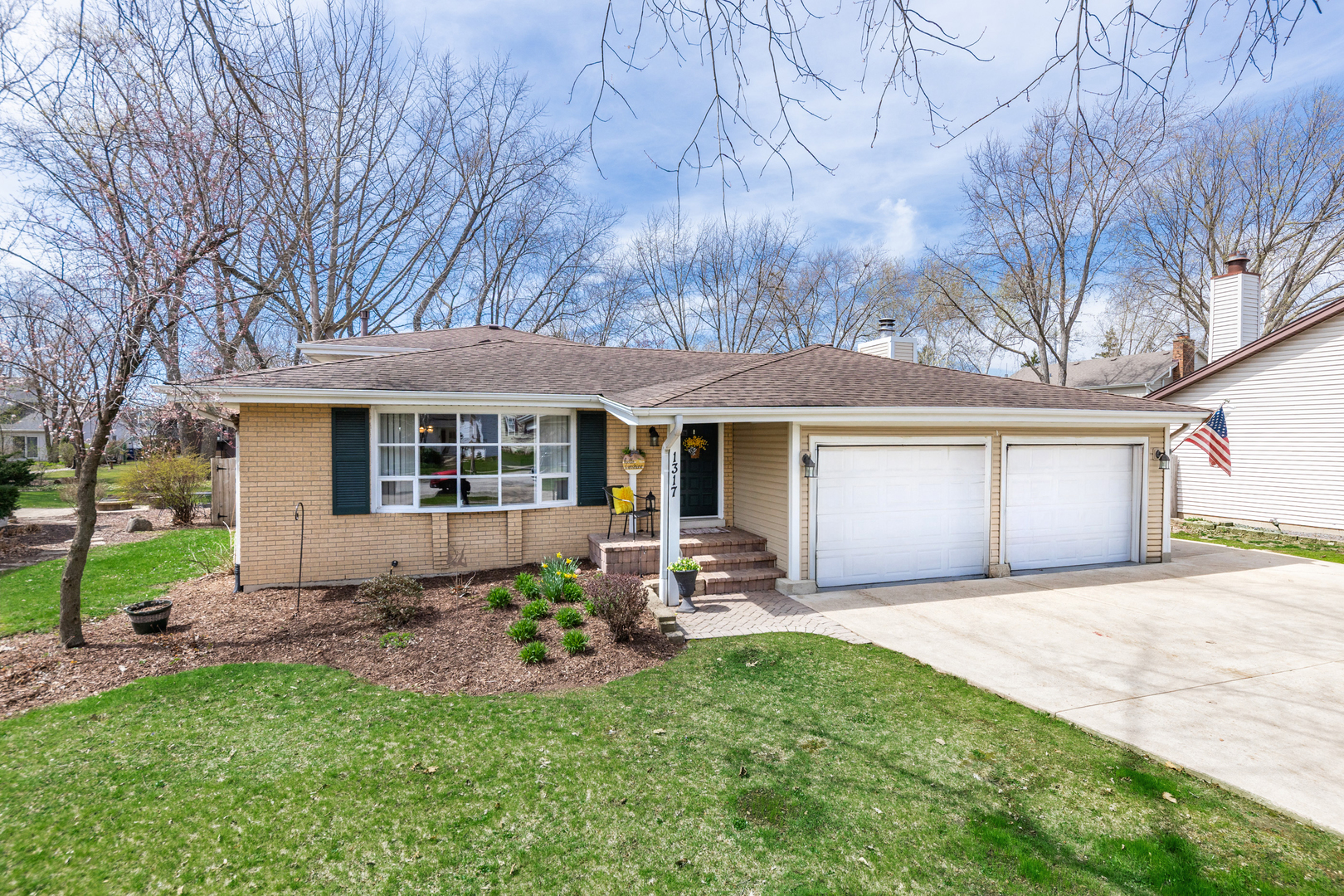 1317 Carol Lane Property Photo 1