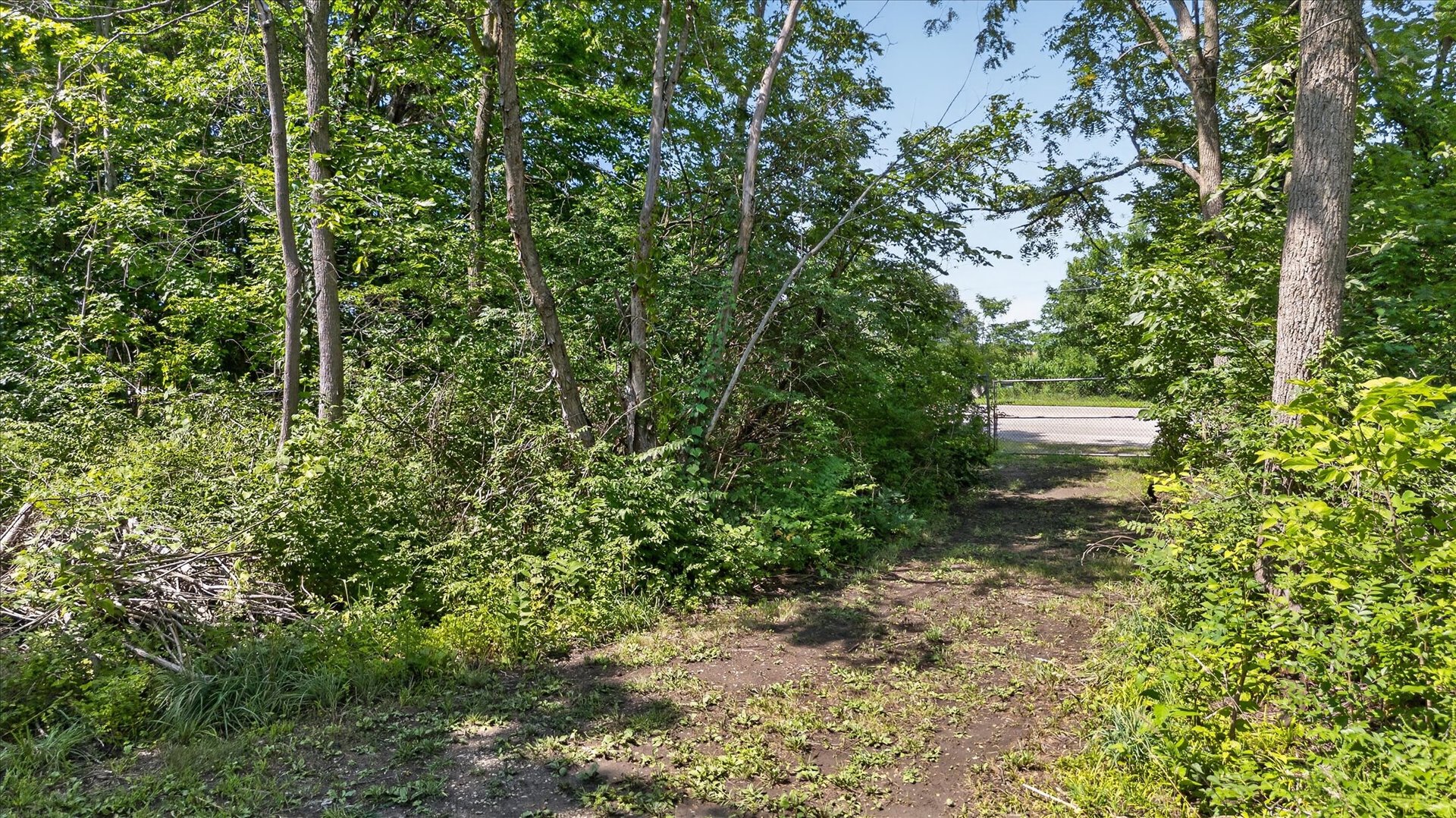 4454 Kilburn Avenue Property Photo 4