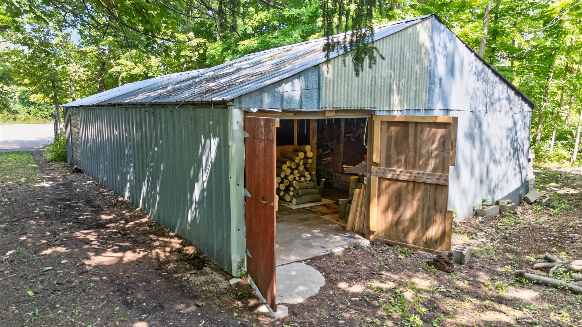 4454 Kilburn Avenue Property Photo 8