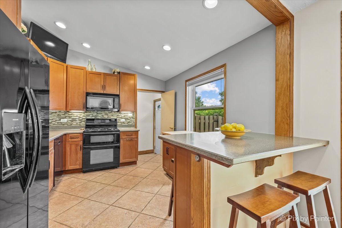 120 S Prairie Avenue Property Photo 8