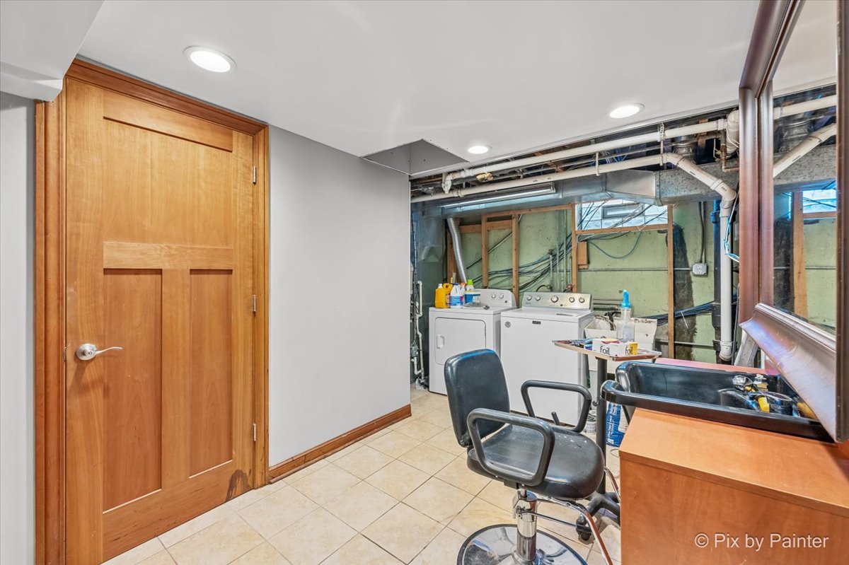 120 S Prairie Avenue Property Photo 20