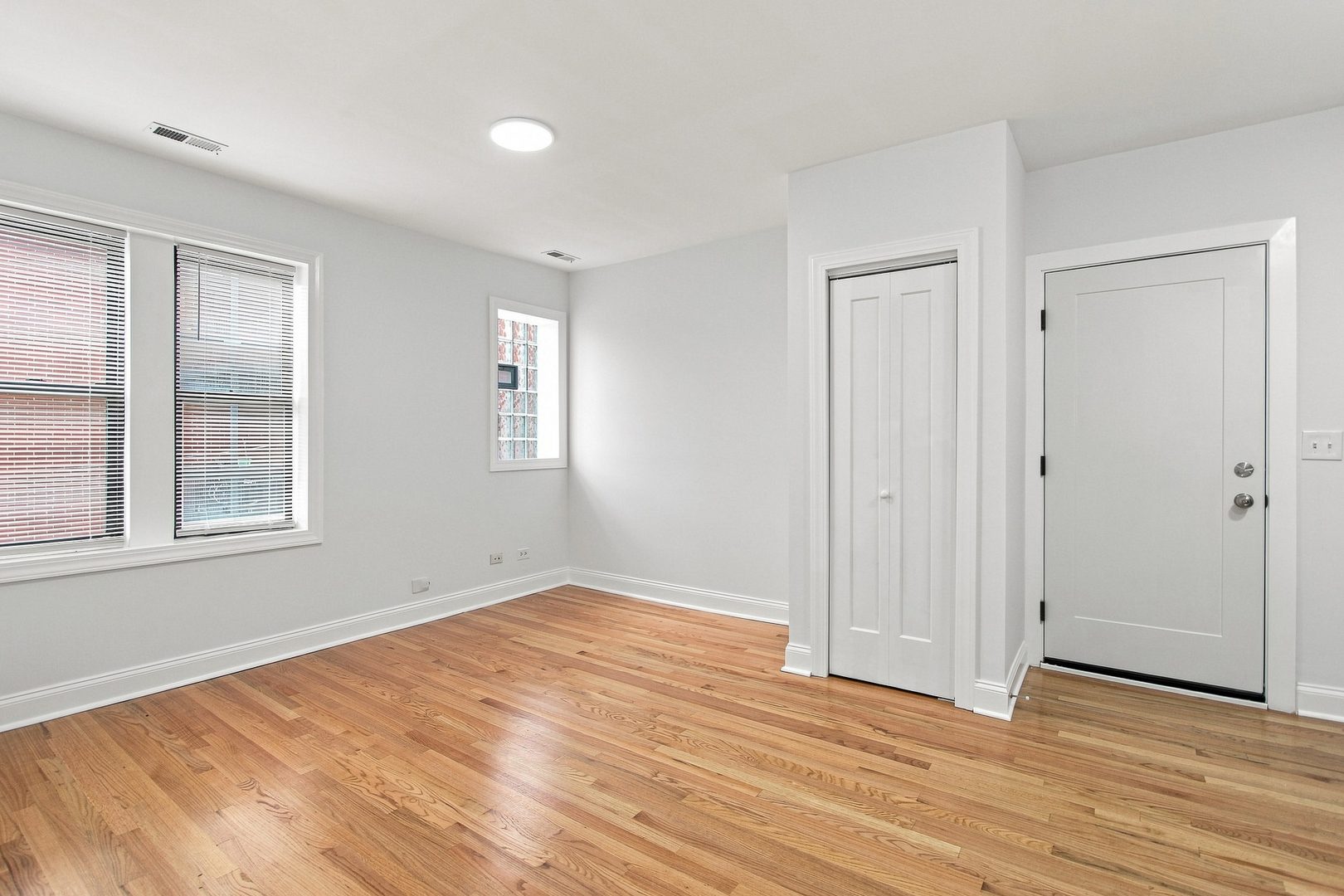 3731 N Elston Avenue 2n Property Photo 3