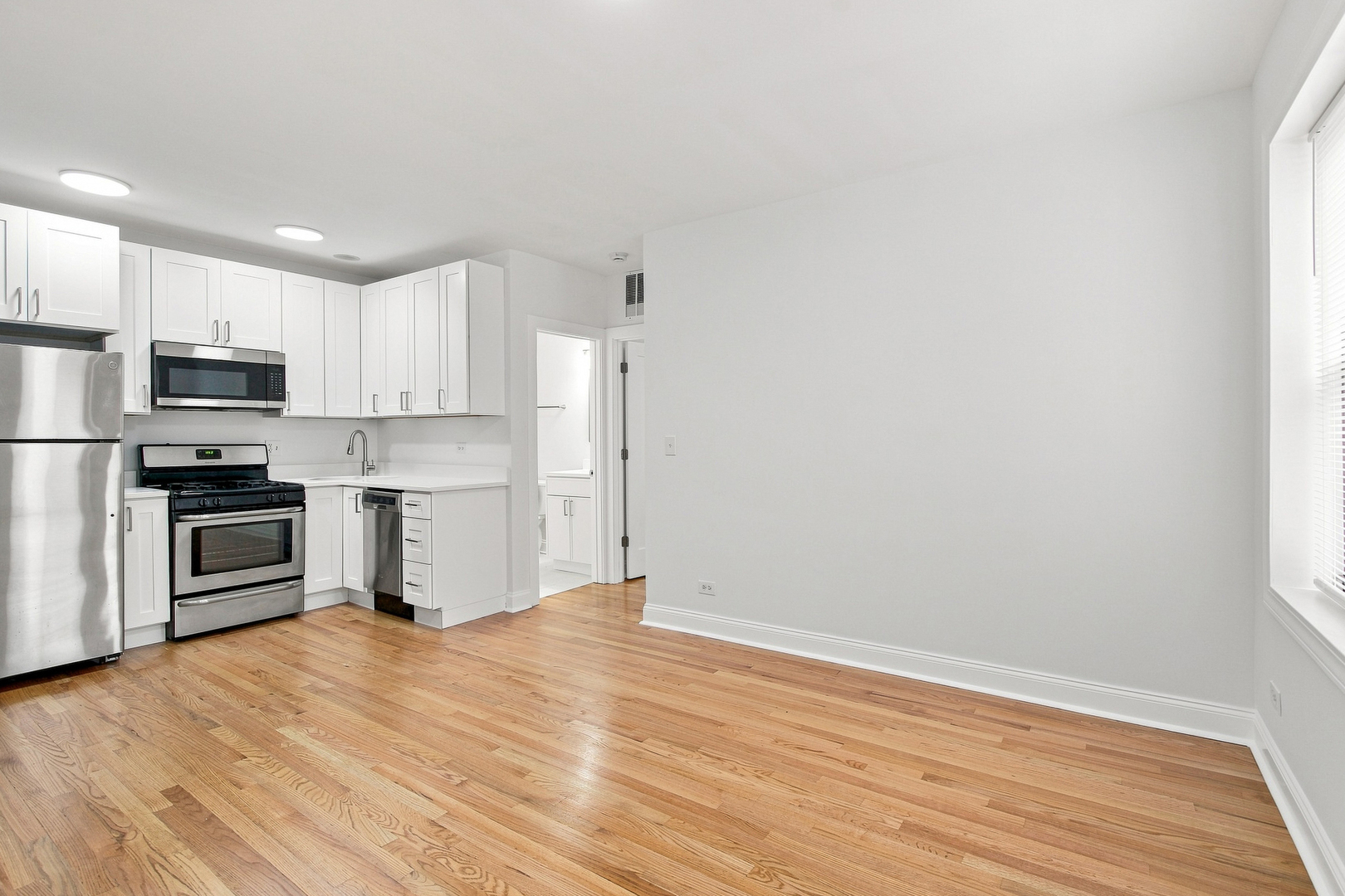 3731 N Elston Avenue 2n Property Photo 4