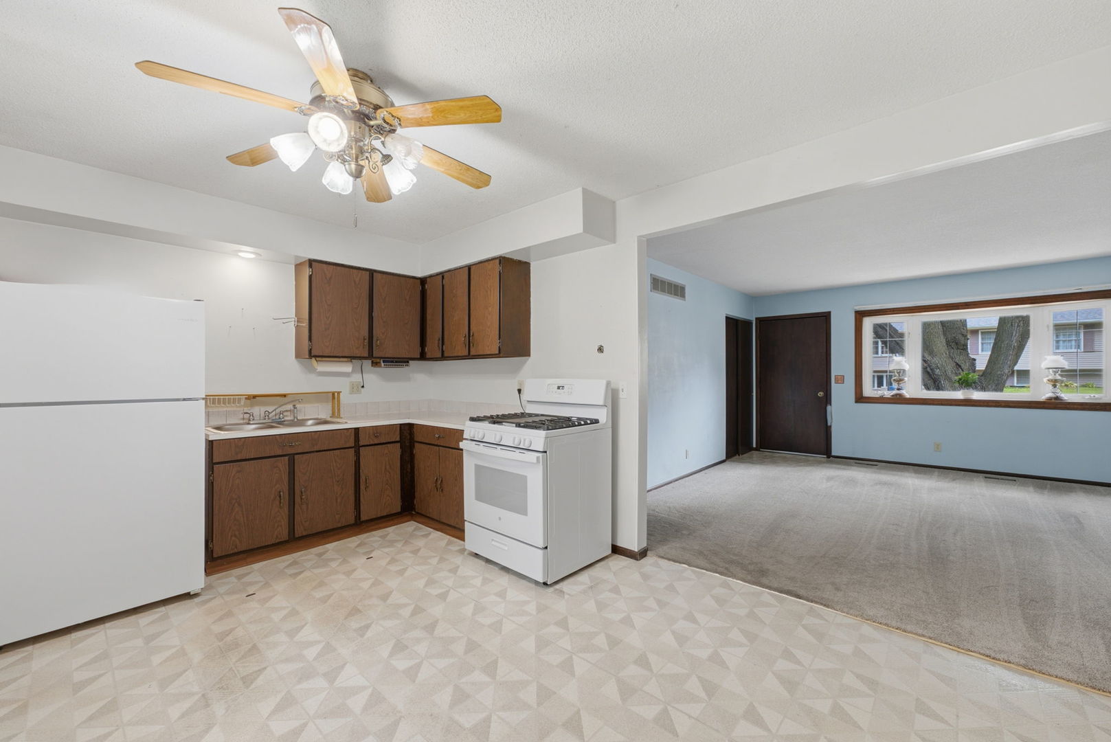 1410 Calvin Street Property Photo 6