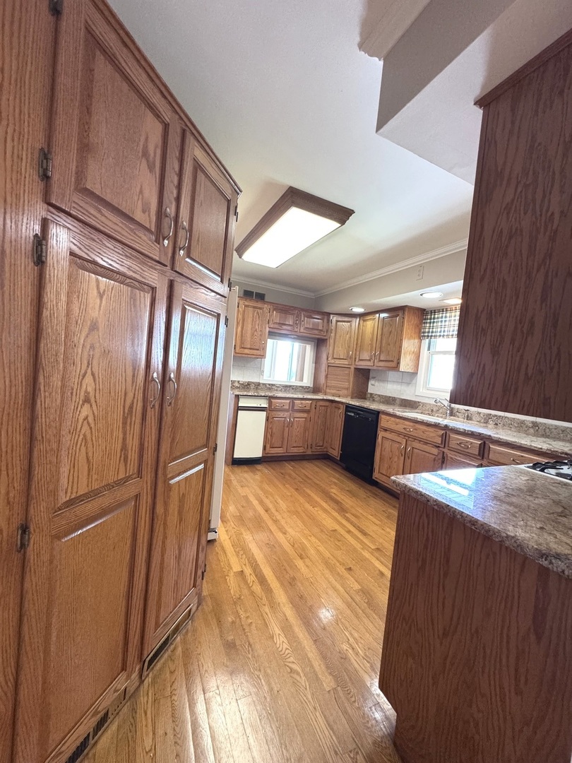 805 Chelsea Street Property Photo 28