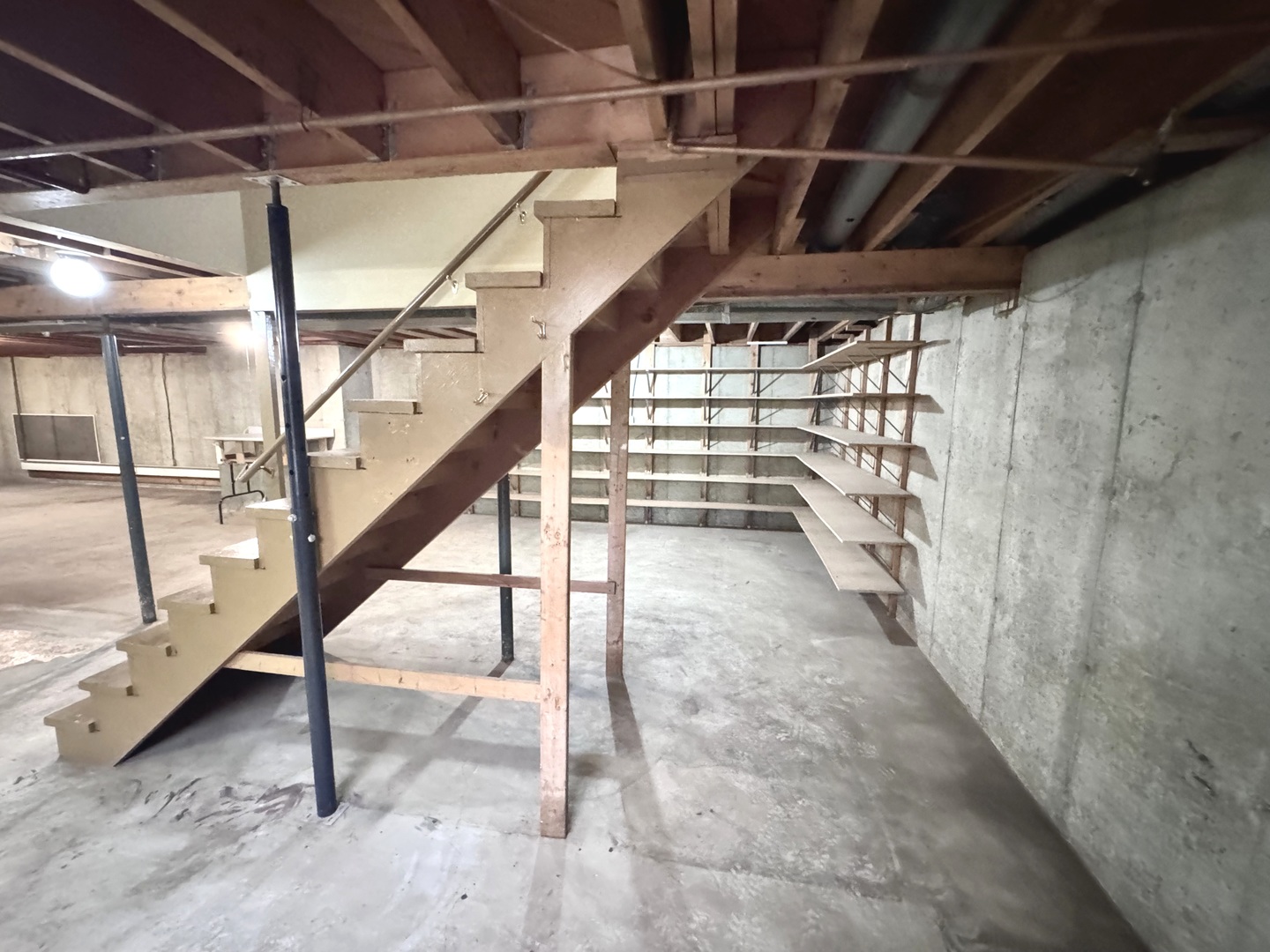 805 Chelsea Street Property Photo 37