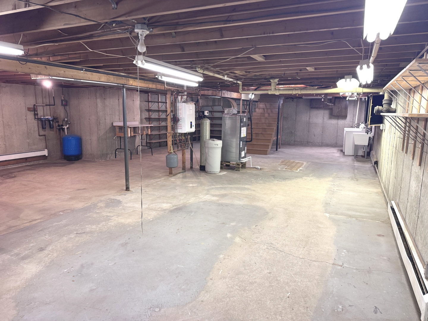805 Chelsea Street Property Photo 42
