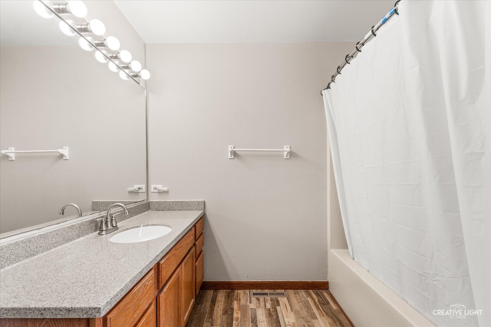 2103 Graystone Drive Property Photo 8