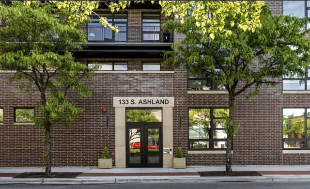 133 S Ashland Avenue 211 Property Photo 1