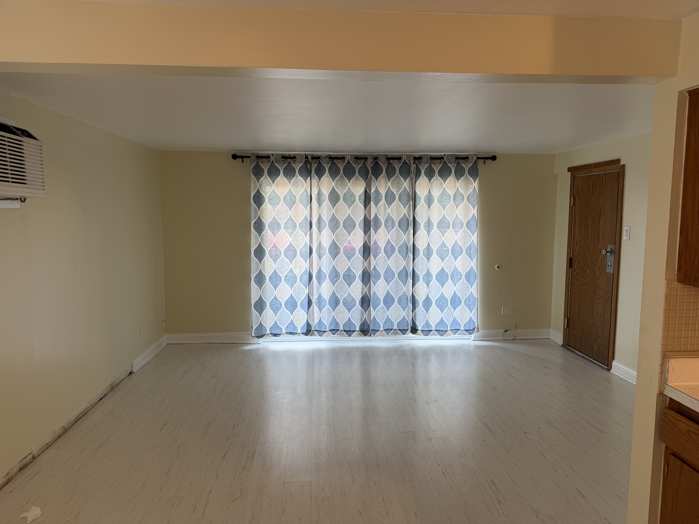 5743 S Kenton Avenue 1s Property Photo 2