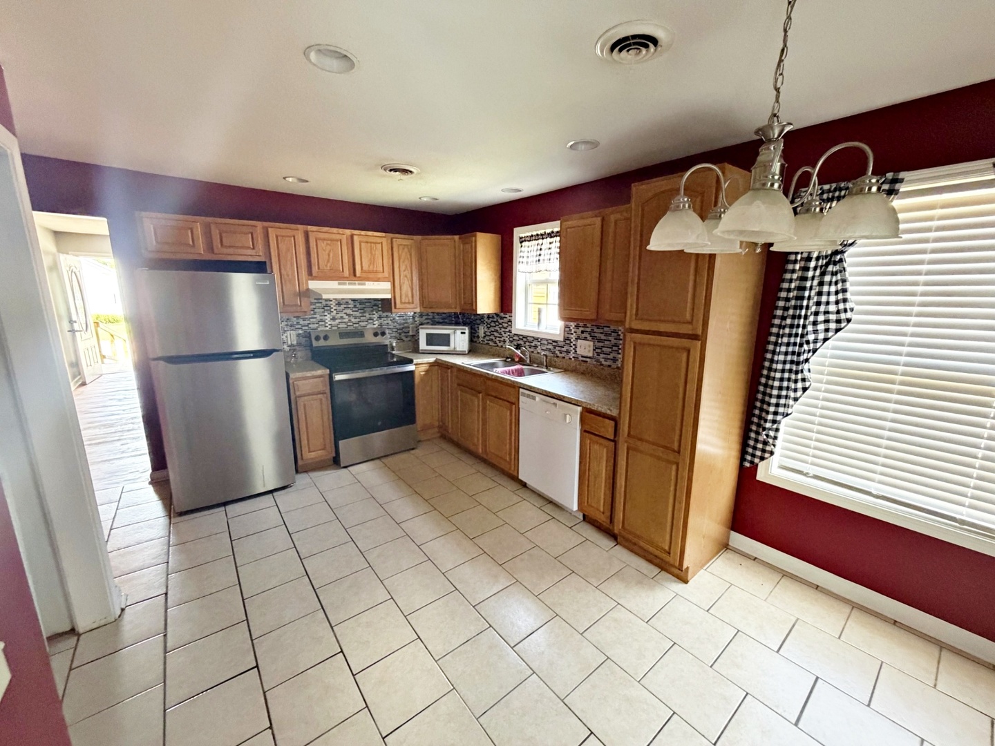 214 W 19th Street Property Photo 10