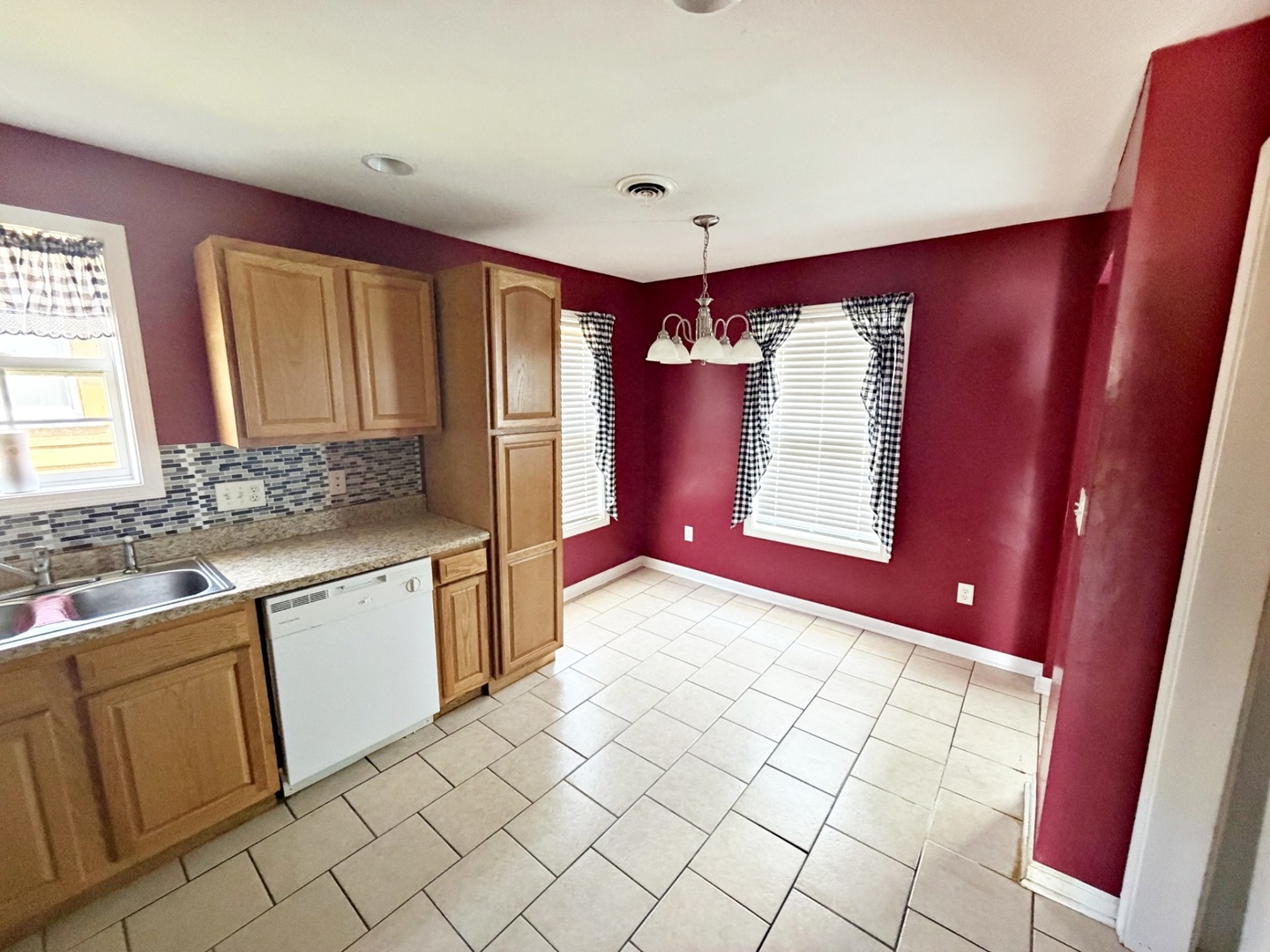 214 W 19th Street Property Photo 15