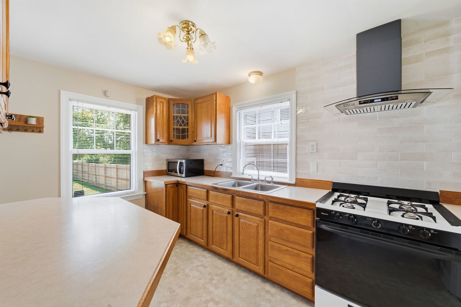 1009 Leith Avenue Property Photo 11