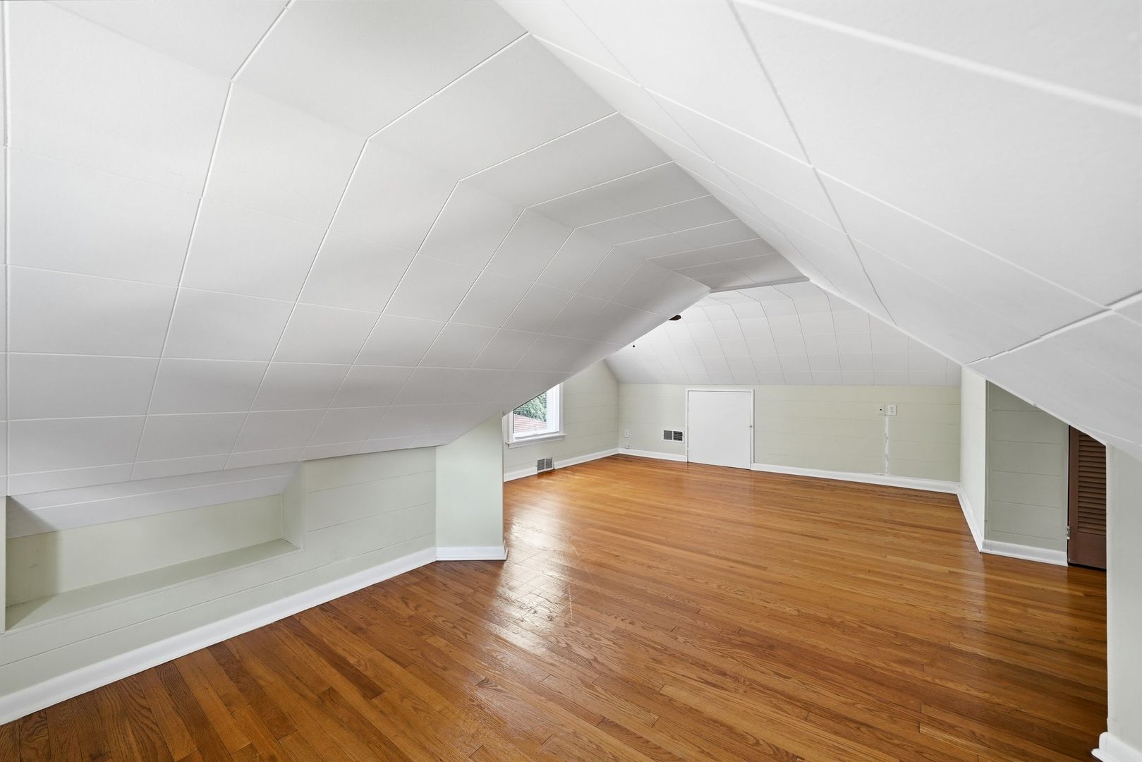 1009 Leith Avenue Property Photo 17