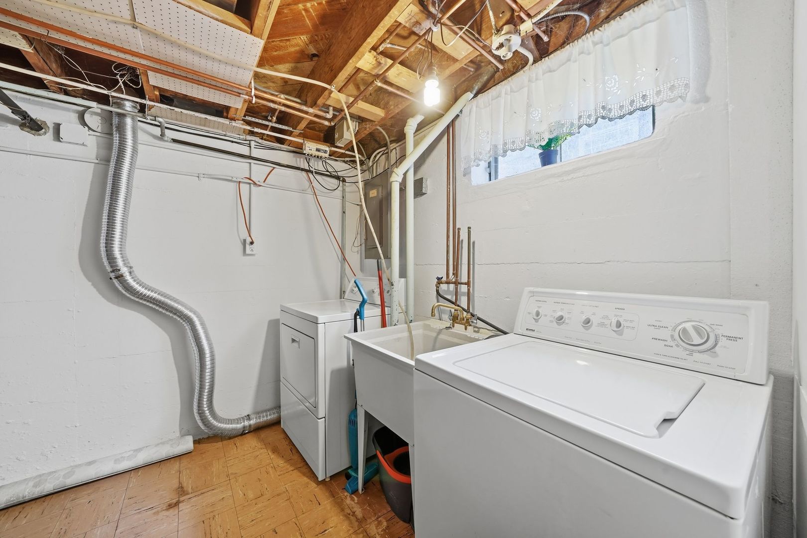 1009 Leith Avenue Property Photo 30