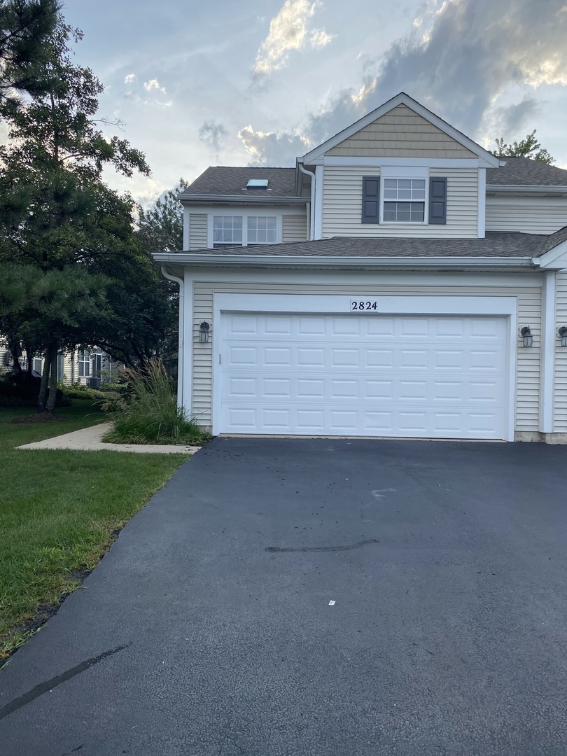 2824 White Thorn Circle Property Photo 1