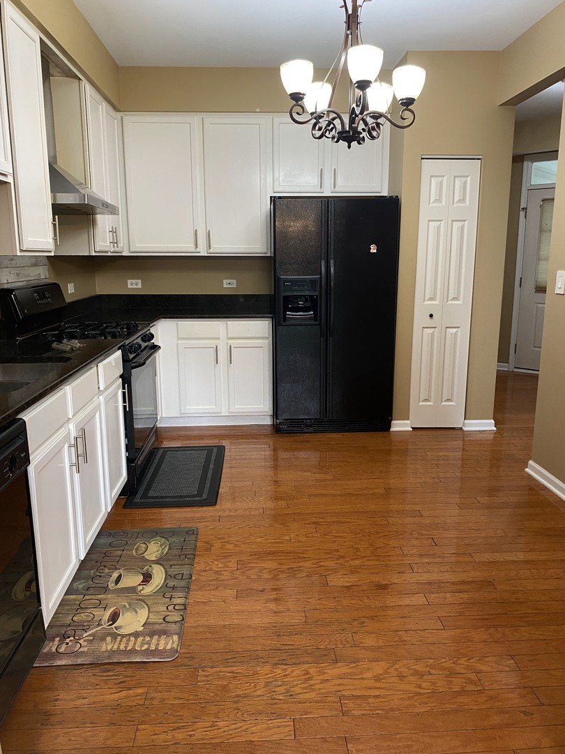 2824 White Thorn Circle Property Photo 6