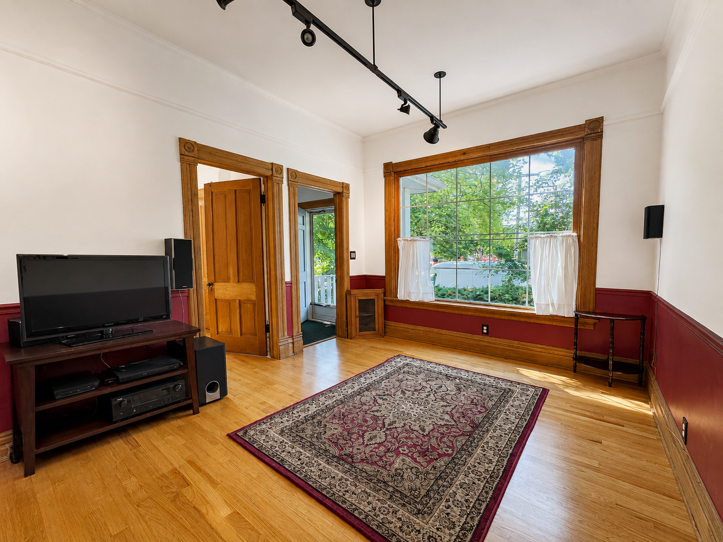 1013 Simpson Street Property Photo 2