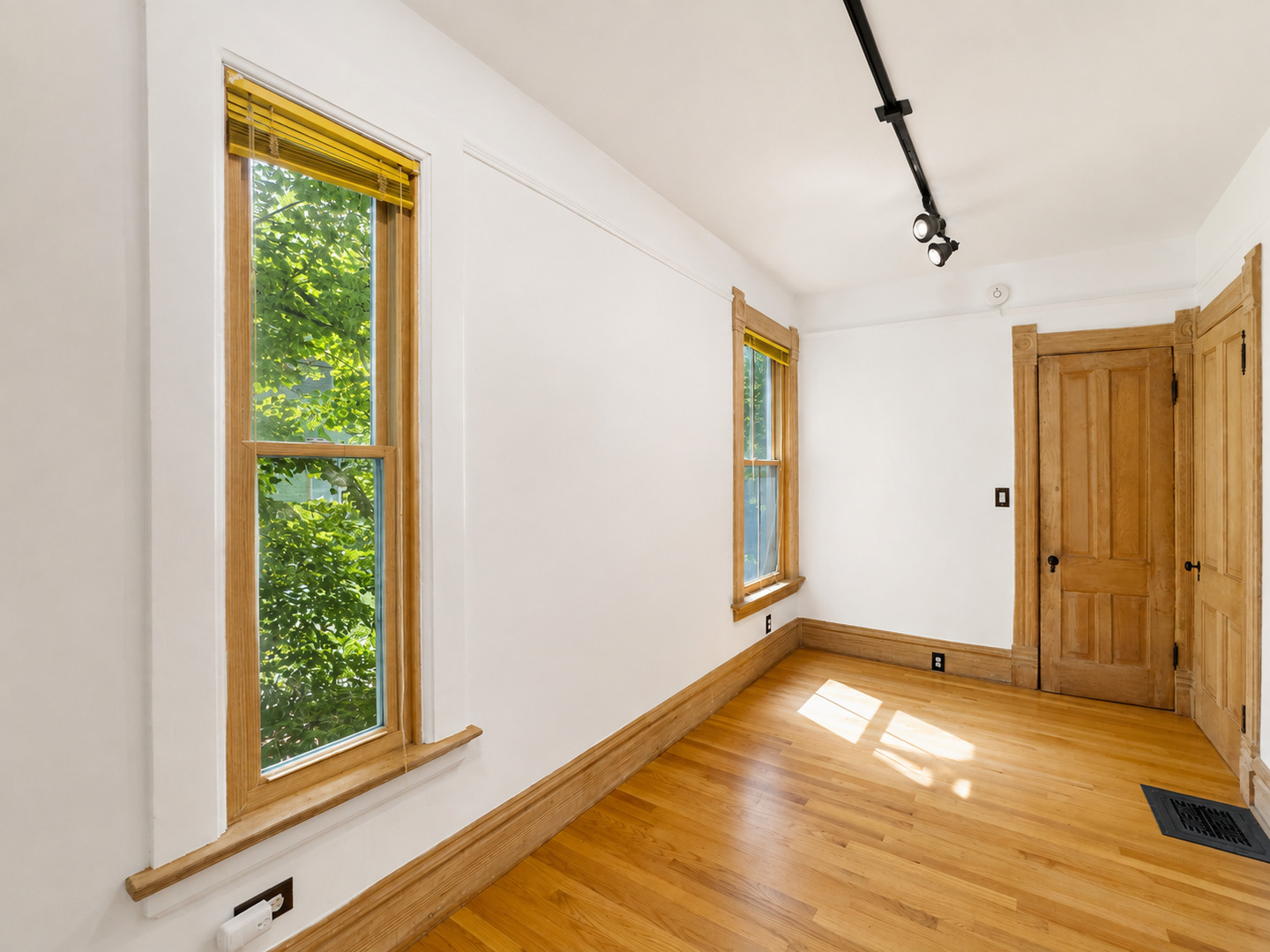 1013 Simpson Street Property Photo 7