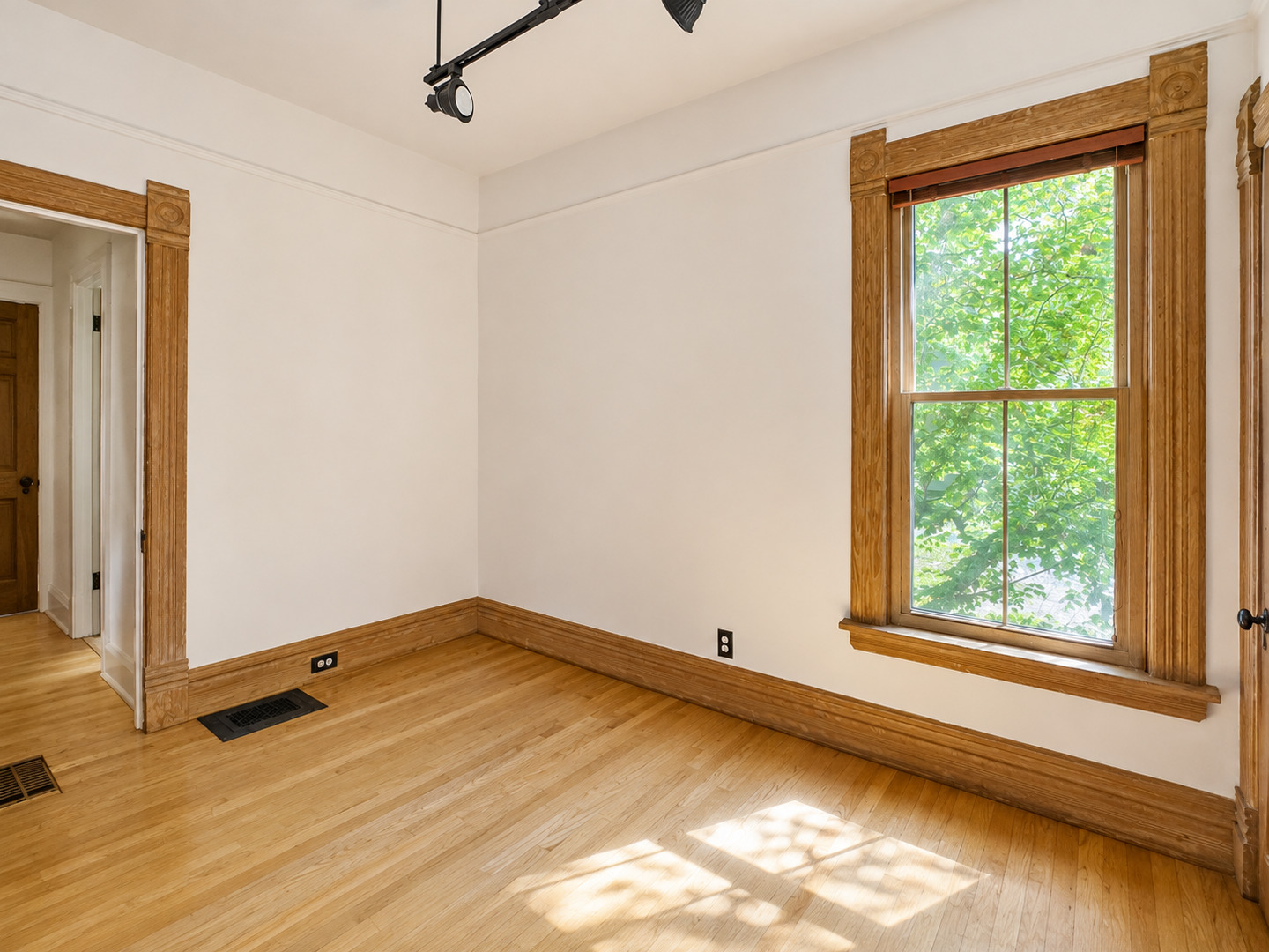 1013 Simpson Street Property Photo 13