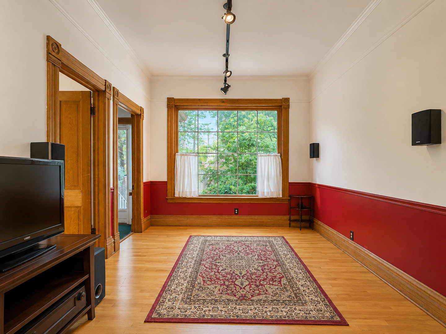 1013 Simpson Street Property Photo 15