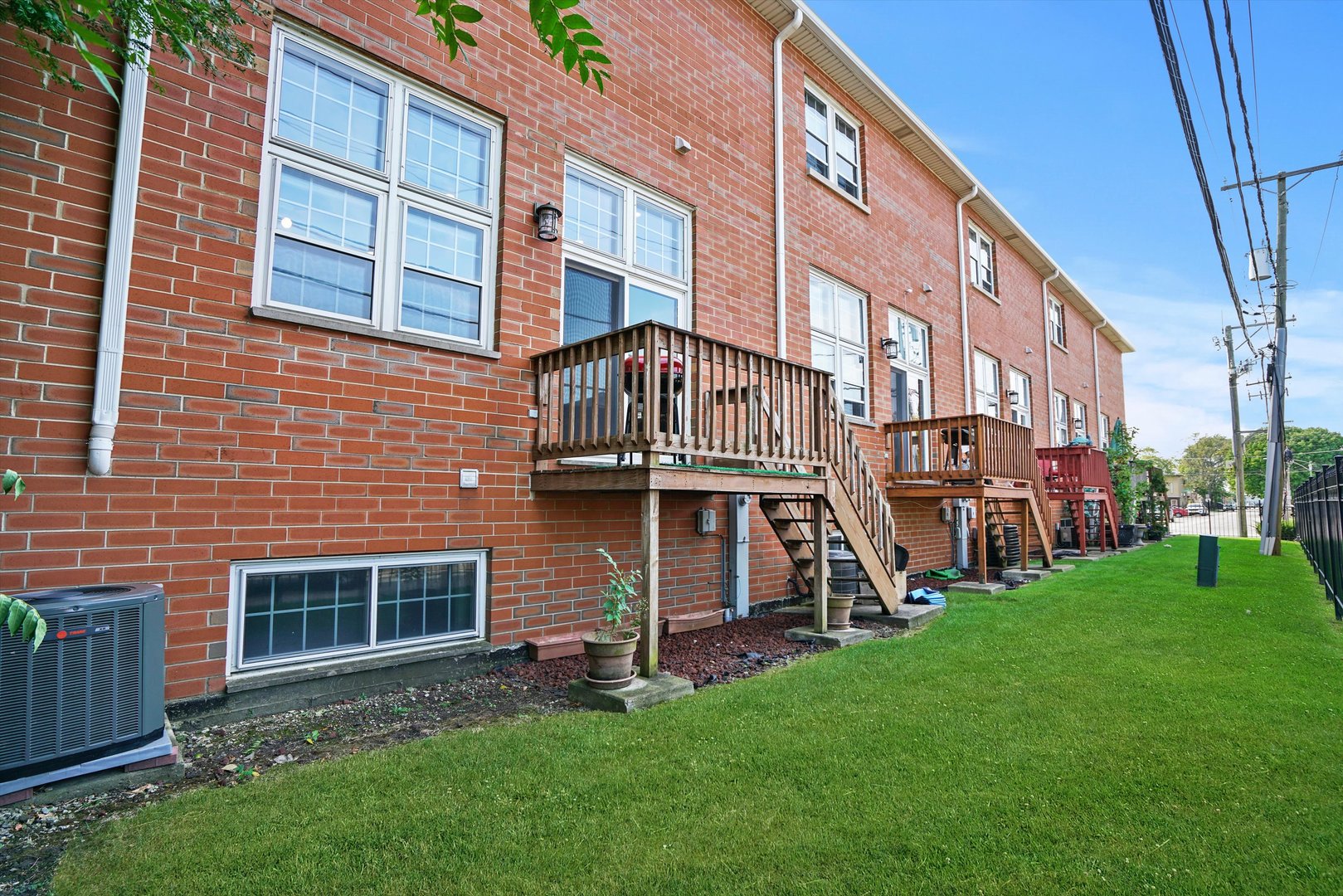 12723238 Property Photo 27