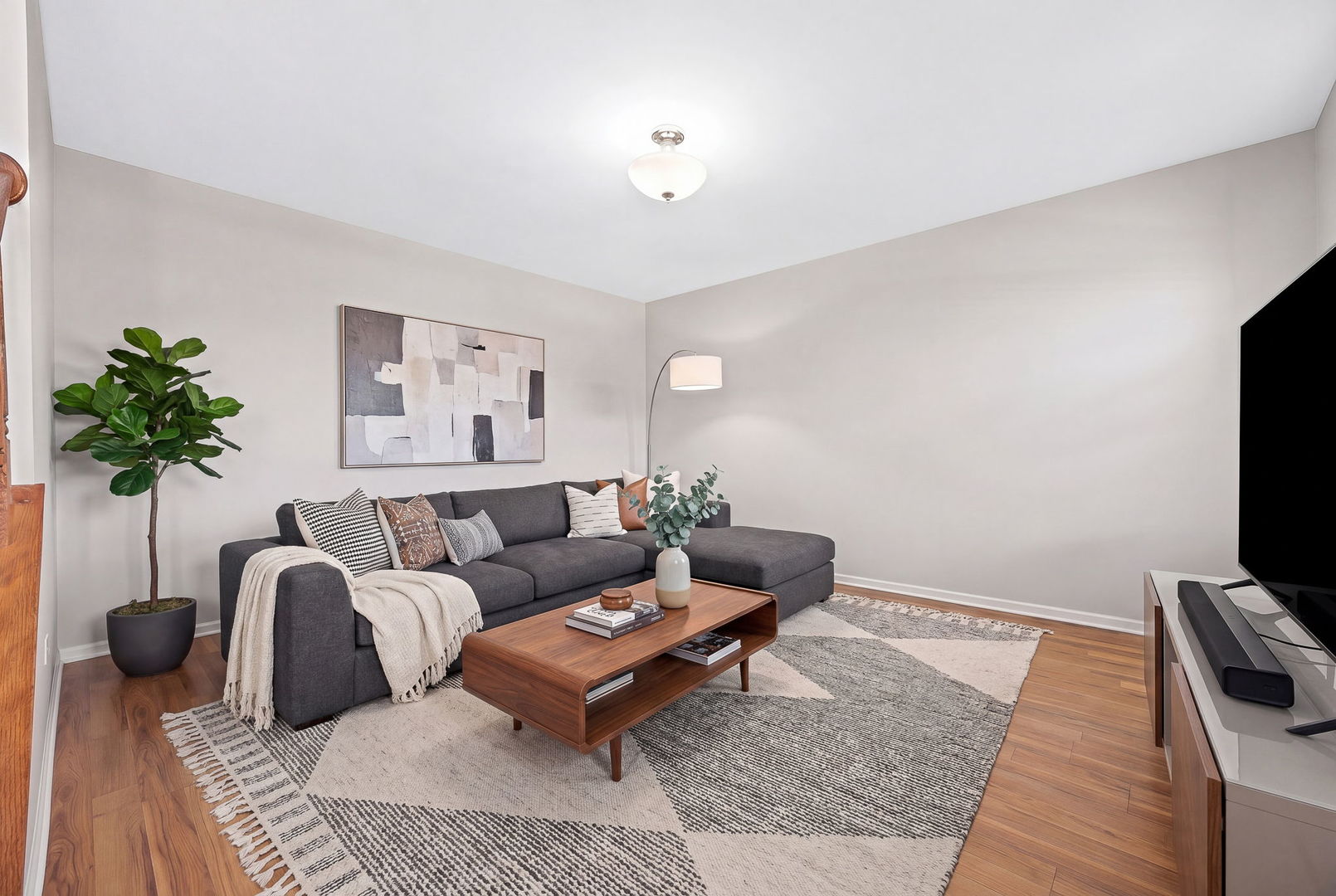 329 Chick Evans Street Property Photo 8