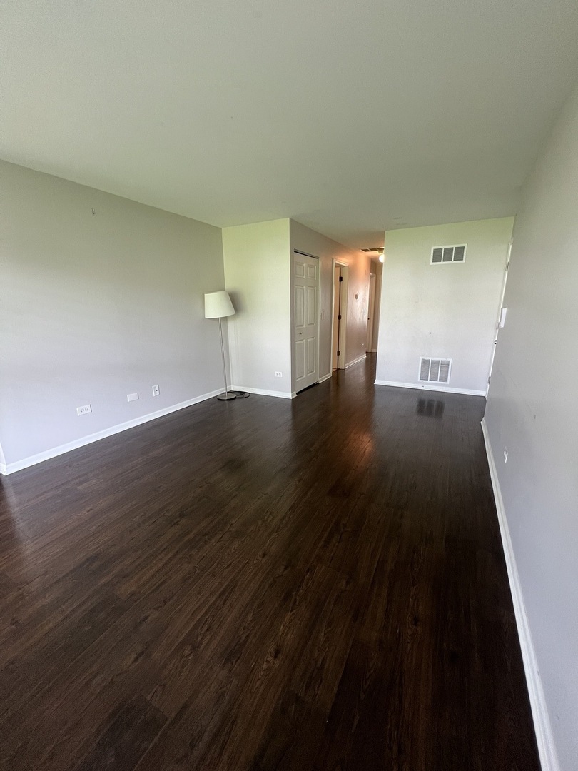 358 Woodview Circle B Property Photo 4