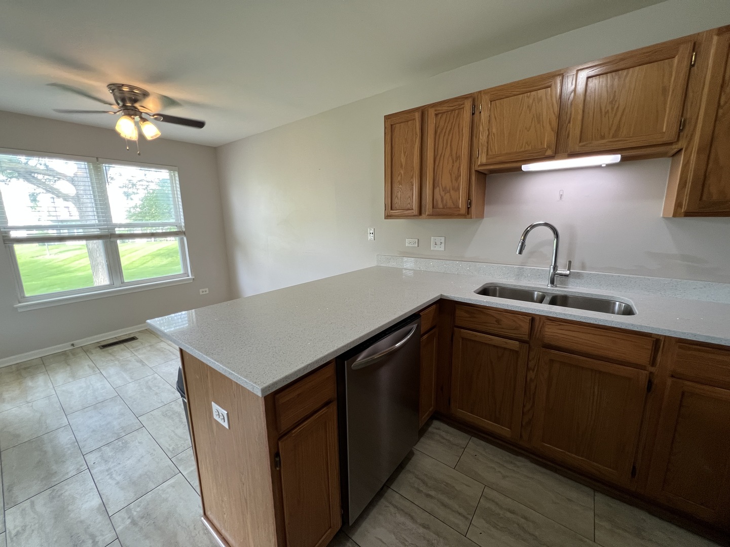 358 Woodview Circle B Property Photo 7