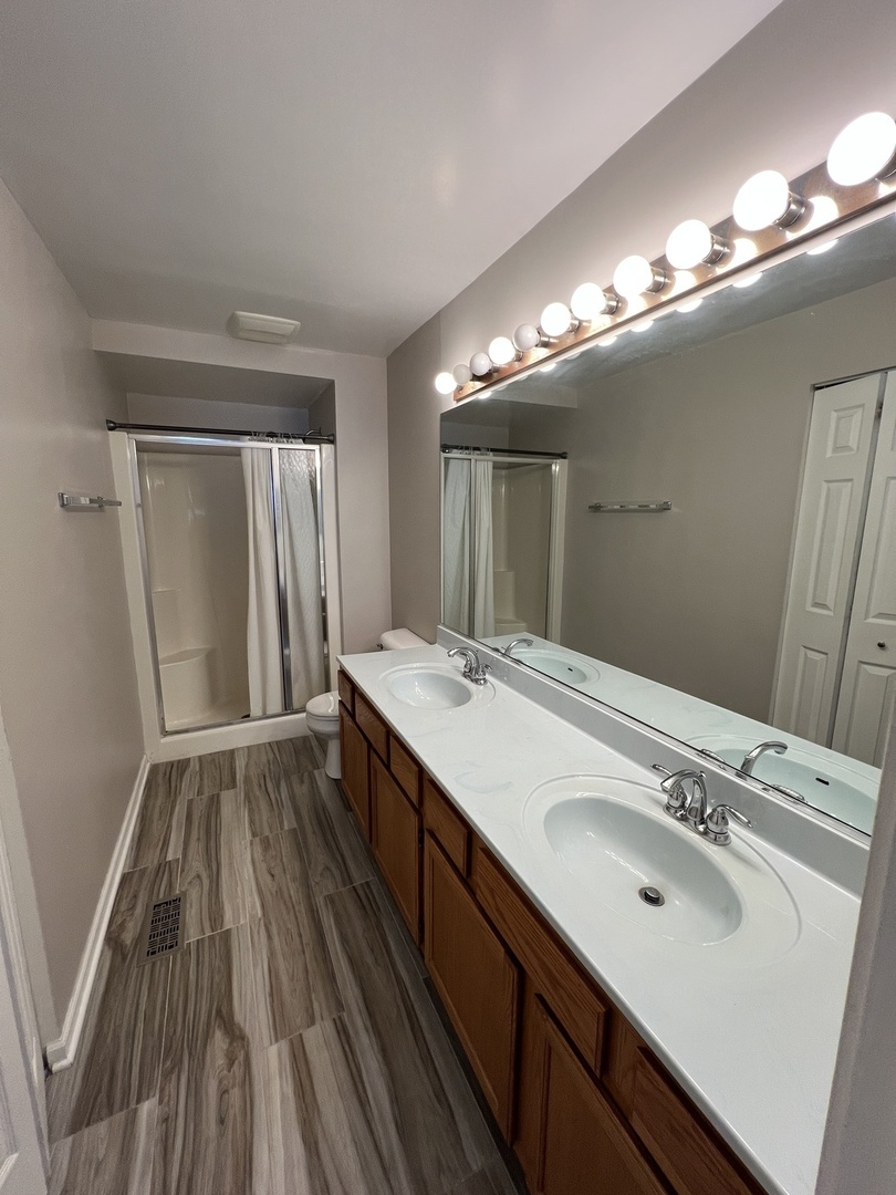 358 Woodview Circle B Property Photo 11