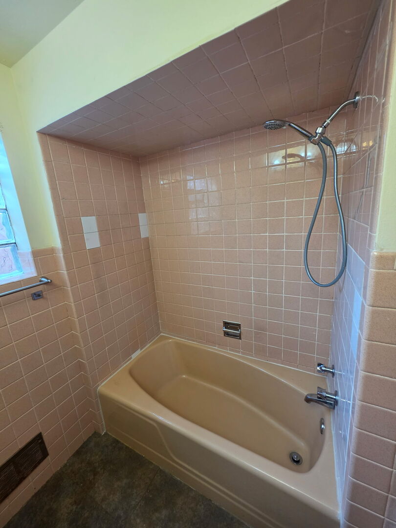 116 W 83rd Street Property Photo 9